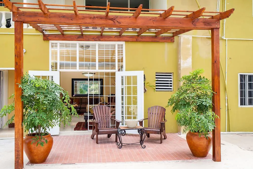 Apartahotel Sky View Guest Apartments Irish Town